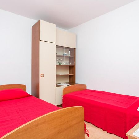 Apartments By The Sea Seget Vranjica, Trogir - 1038 Zewnętrze zdjęcie