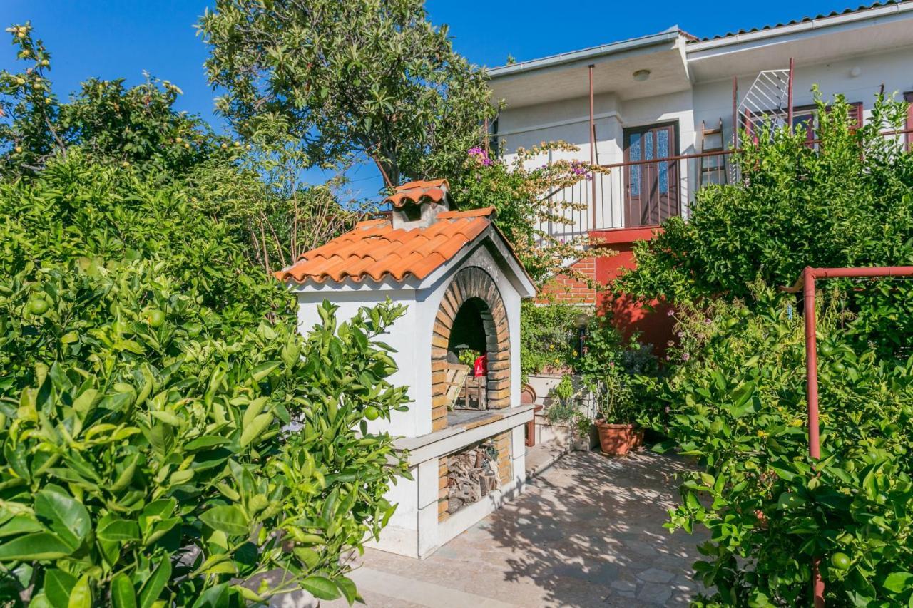 Apartments By The Sea Seget Vranjica, Trogir - 1038 Zewnętrze zdjęcie