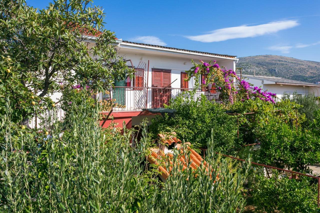 Apartments By The Sea Seget Vranjica, Trogir - 1038 Zewnętrze zdjęcie