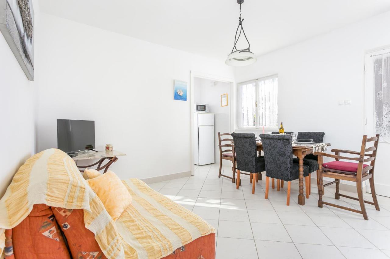 Apartments By The Sea Seget Vranjica, Trogir - 1038 Zewnętrze zdjęcie