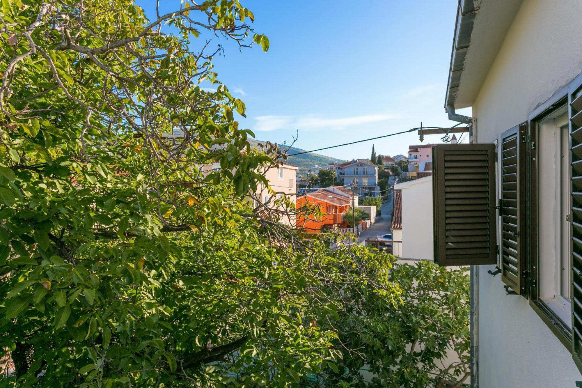 Apartments By The Sea Seget Vranjica, Trogir - 1038 Zewnętrze zdjęcie