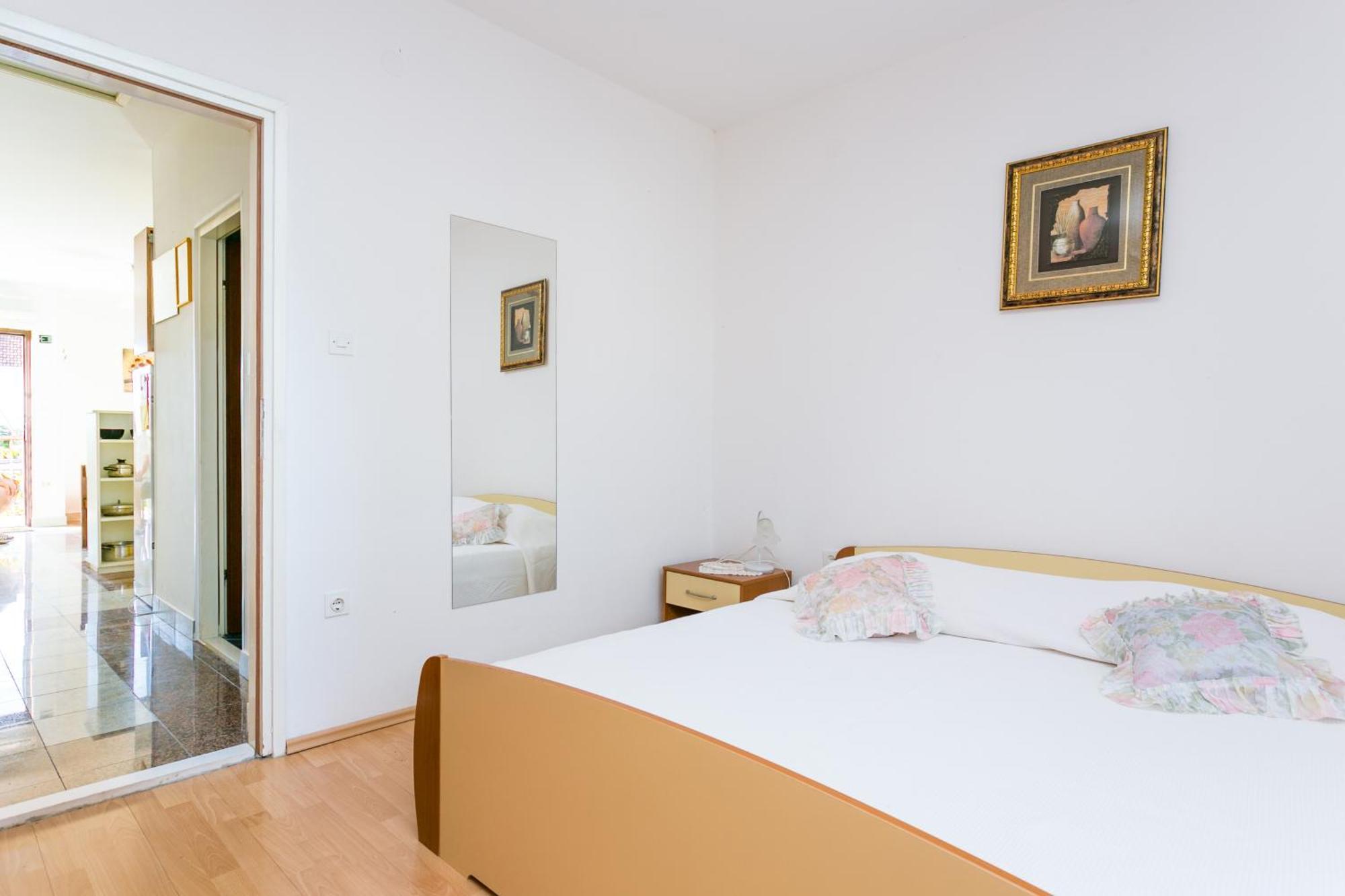 Apartments By The Sea Seget Vranjica, Trogir - 1038 Pokój zdjęcie
